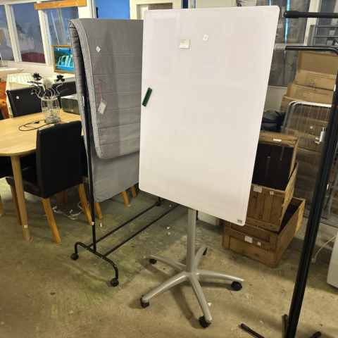 whiteboardtavla på hjul