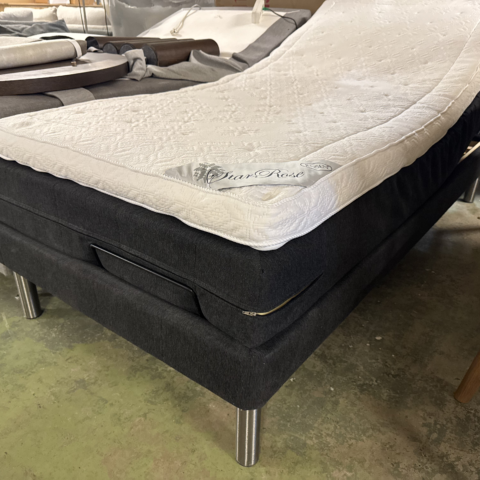 elektrisk ställbar säng