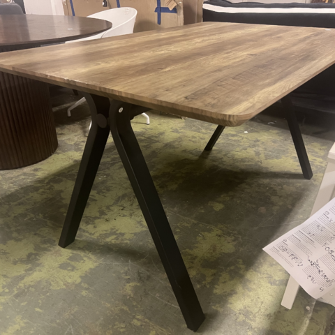 matbord 140cm