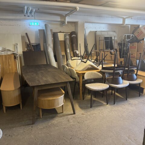 Matbord XL + iläggsskiva