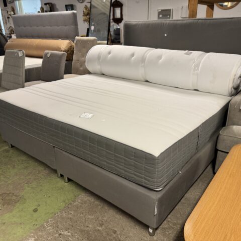 Kontinentalsäng + gavel