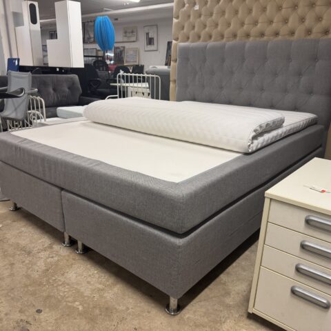 Kontinentalsäng + gavel