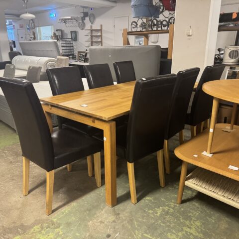 Matbord + 6st stolar