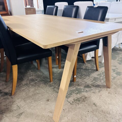 Matbord 200cm