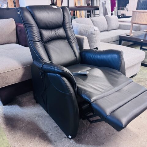 Seat-up-fåtölj